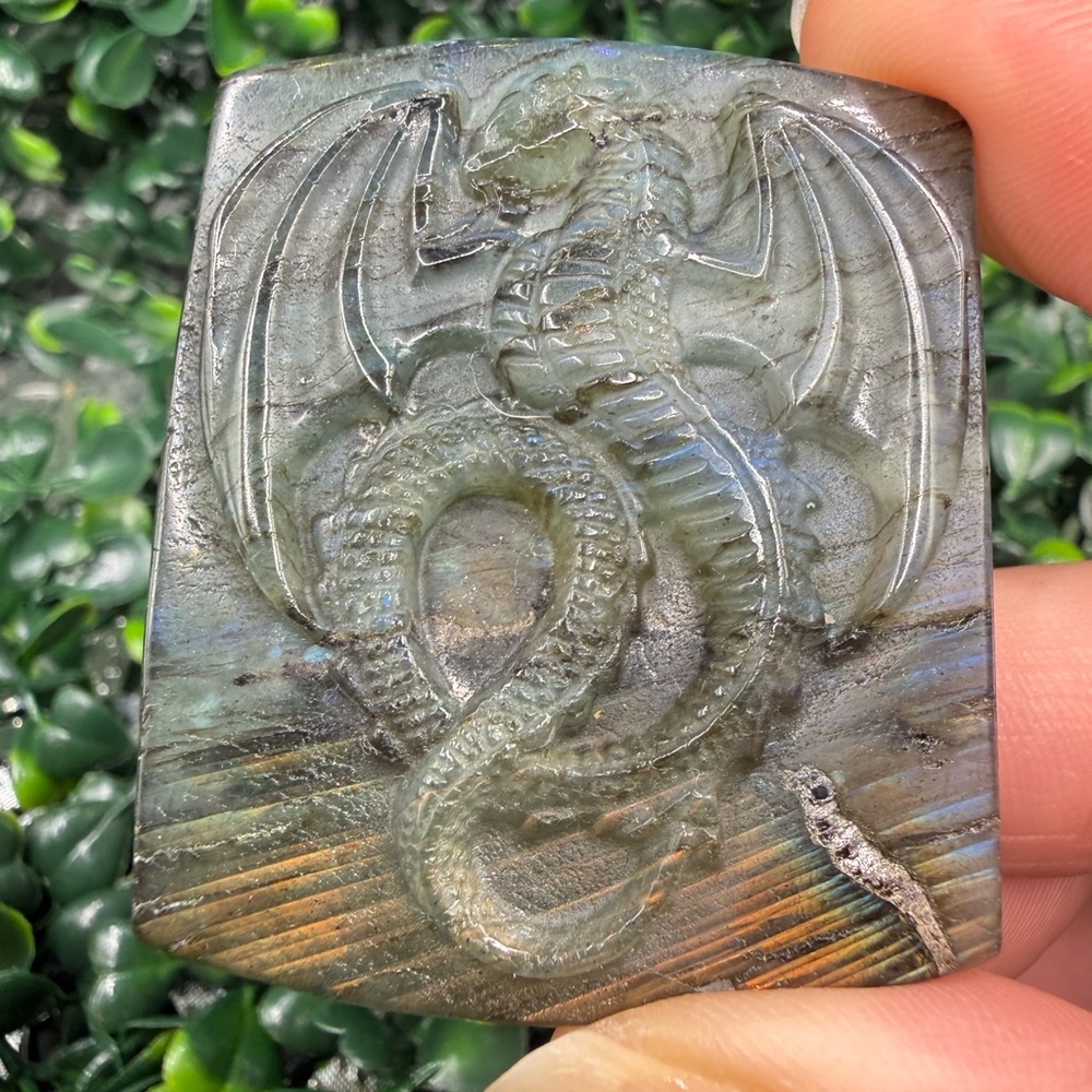 Flashy Labradorite Flying Dragon Carving - Picture 4 of 6
